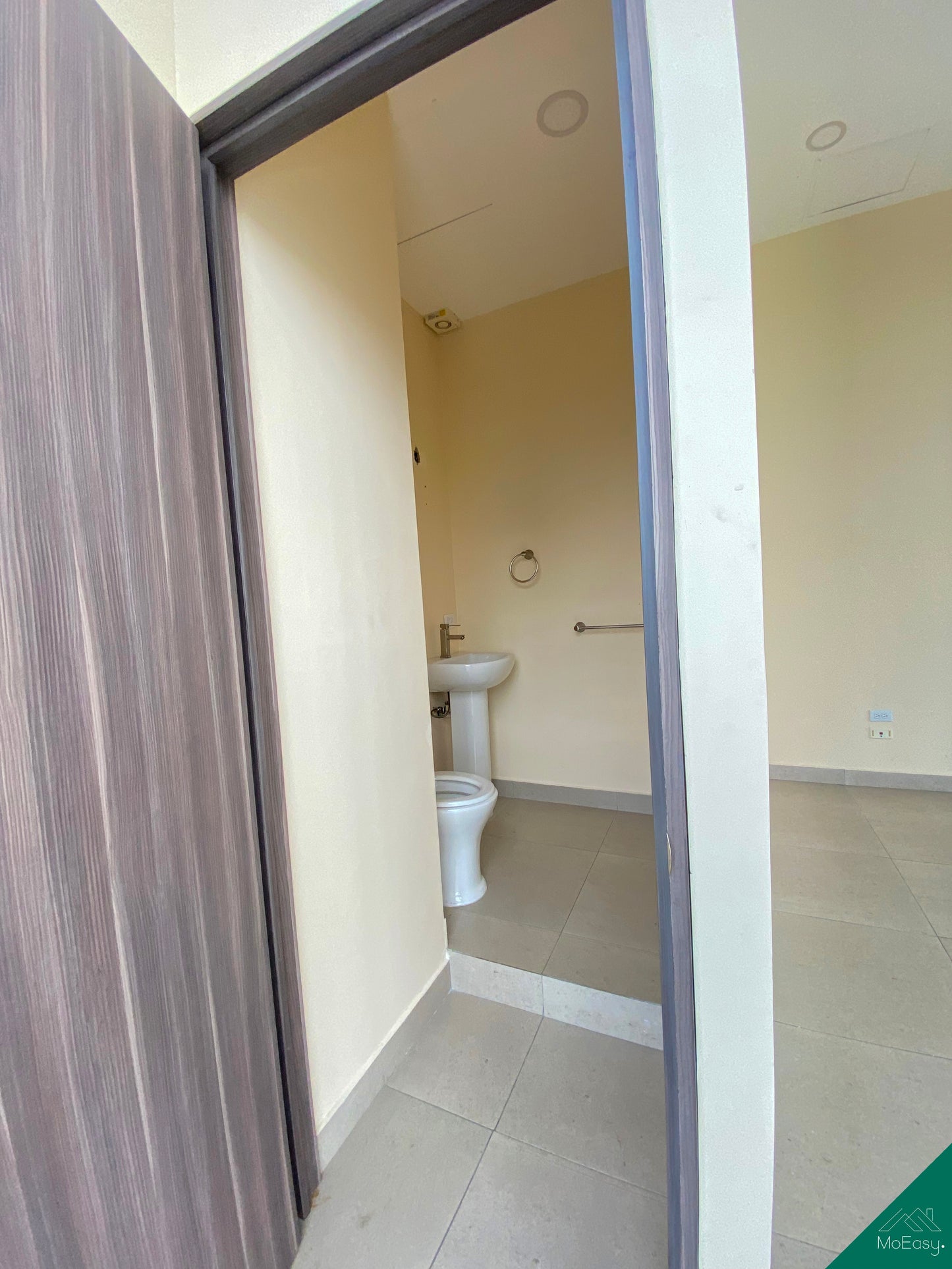 Torre Onyx Piso 6 Oficina en Renta