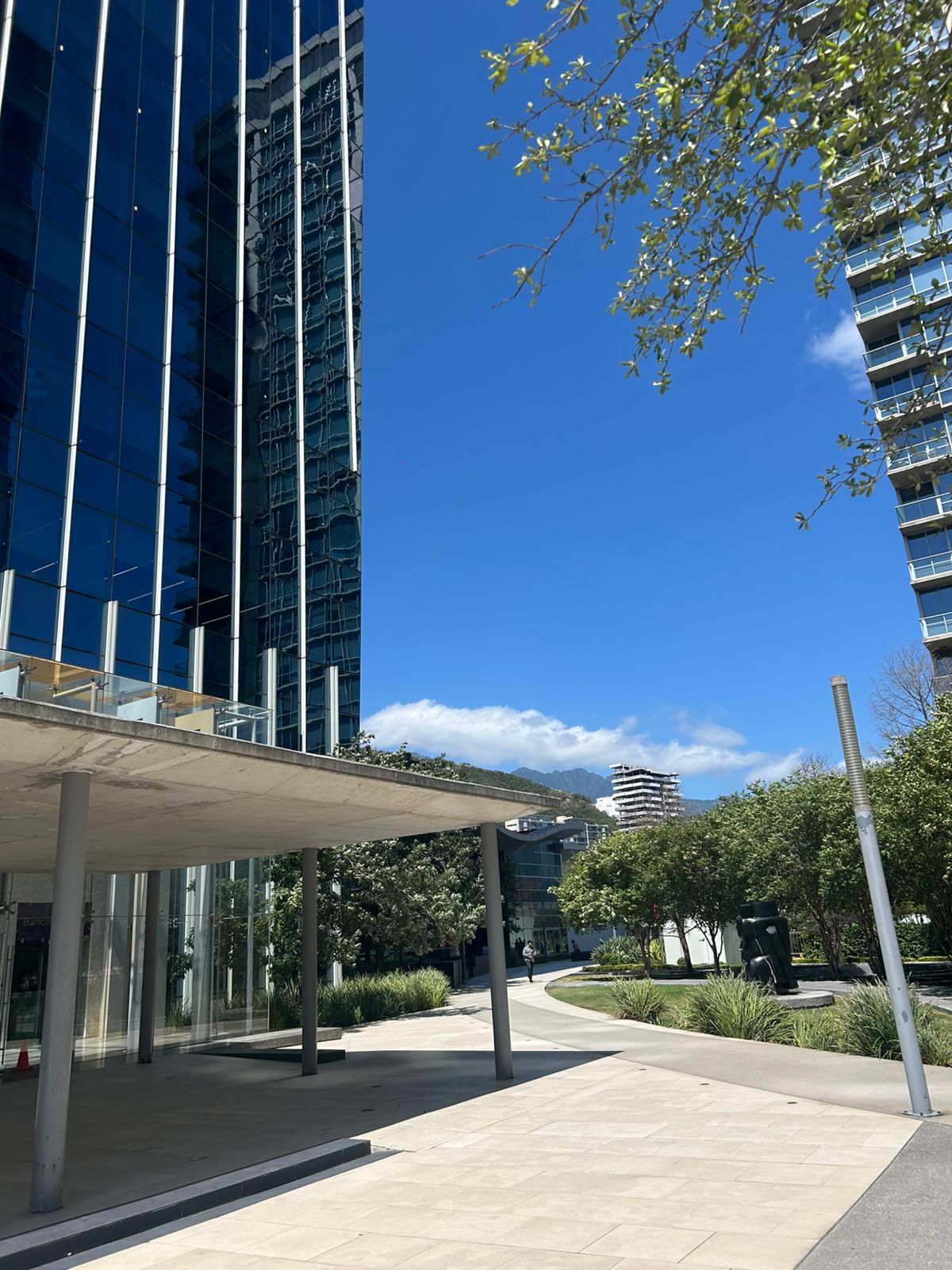 Departamento Renta Amueblado – Torre KOI, San Pedro Garza García, N.L.