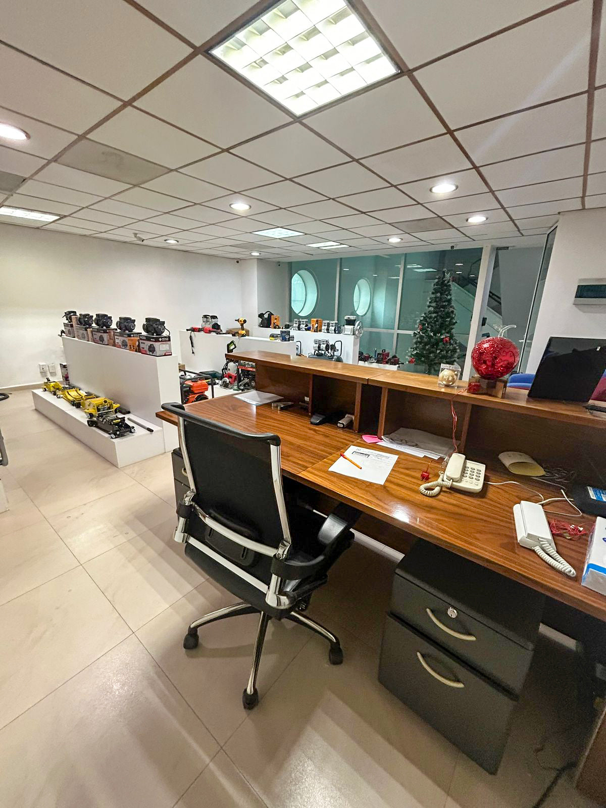 OFICINA ACONDICIONADA EN RENTA Y VENTA – PASEO DE LA REFORMA 389, CUAUHTÉMOC