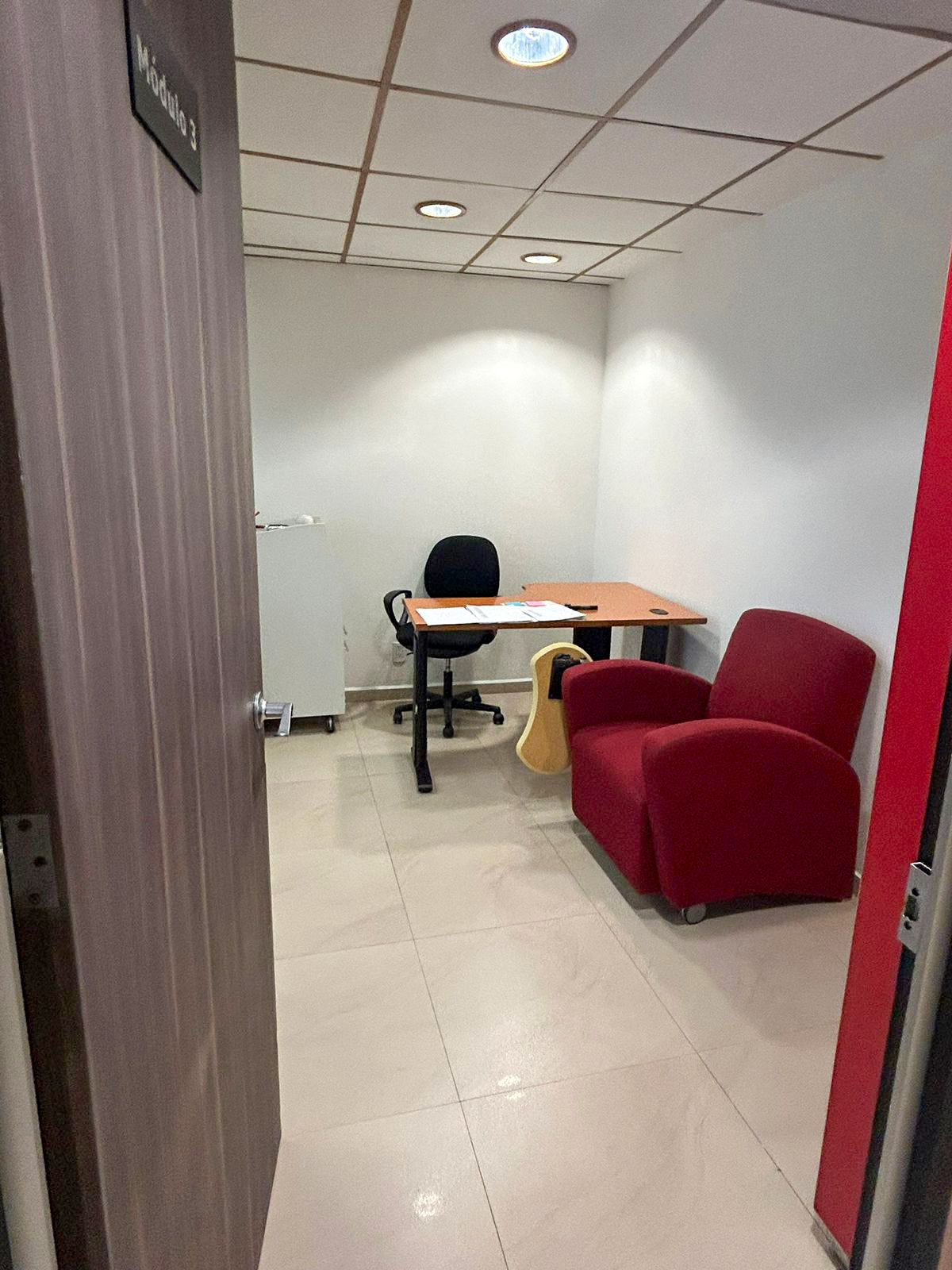 OFICINA ACONDICIONADA EN RENTA Y VENTA – PASEO DE LA REFORMA 389, CUAUHTÉMOC