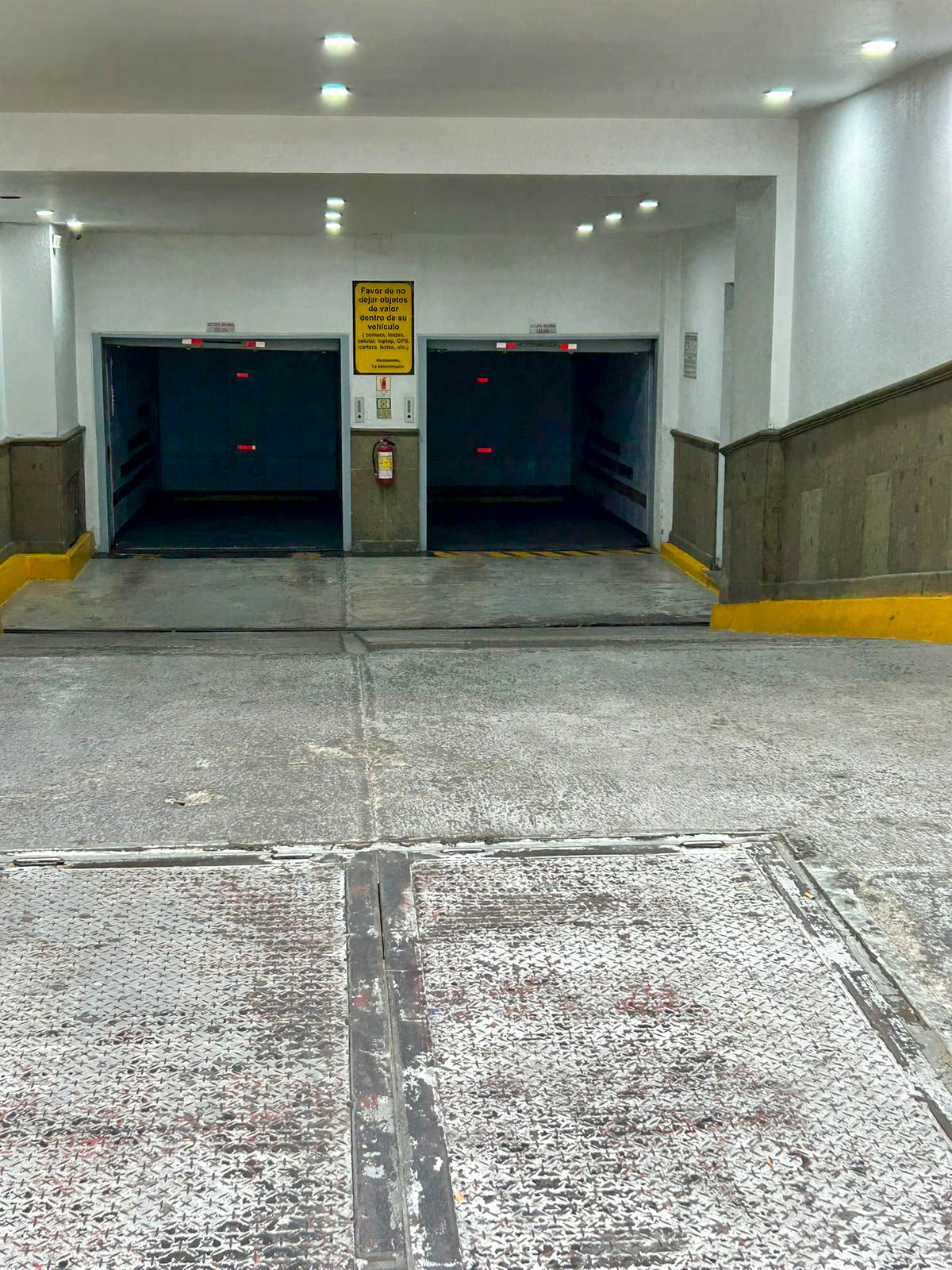 OFICINA ACONDICIONADA EN RENTA Y VENTA – PASEO DE LA REFORMA 389, CUAUHTÉMOC
